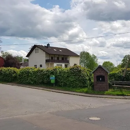 Wanderurlaub Oder Erholung Auf Dem Pontohof Im Lahntal Bei Appartement *